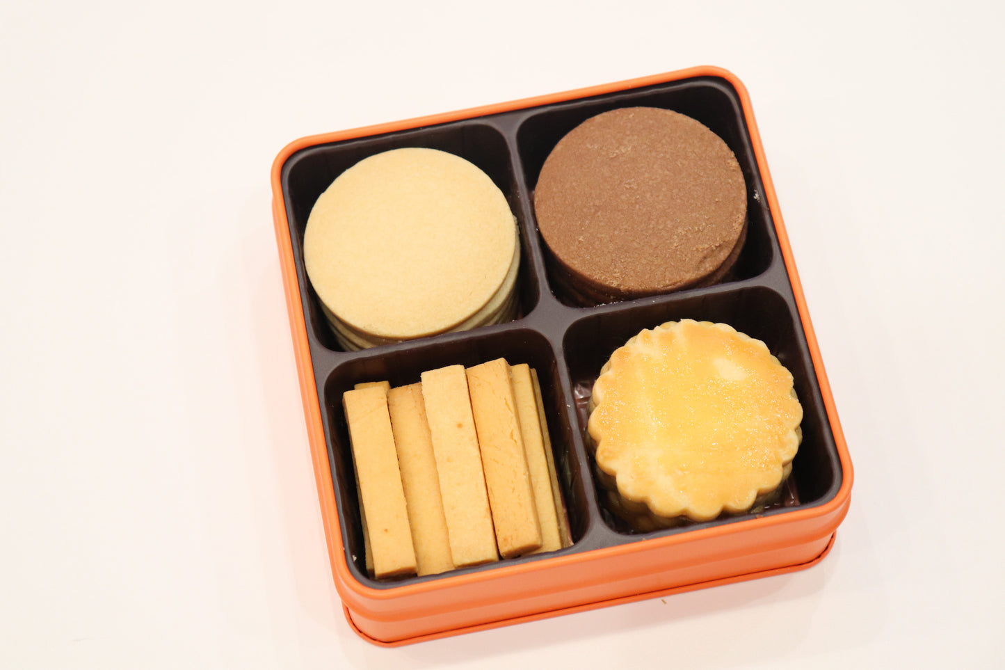 ４種のクッキー缶